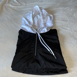 Forever 21 Pullover Hoodie Size Medium